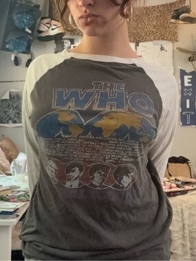 Women's Long Sleeve Raglan Tee in Gray and White